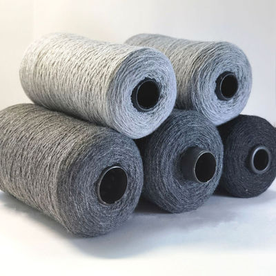النسيج 5Ply الاكريليك الجودة الحليب الرائعة اللون الحياكة 28Nm / 2 الوقوف لمس اللزجة البوليستر الممشط / الاكريليك الاكريليك الخيط 2 28